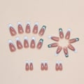 Miniatyrbillede 3 af 4: Fake Nails Medium Længde Firkantet Hoved 4