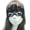 Pikkukuva 2 / 6: Halloween Lace Eye Masks Masquerade Masks RED red