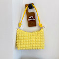 Pikkukuva 1 / 10: Ruudullinen Kangaskassi Cloud Armpit Bag KELTAINEN yellow