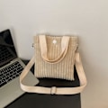 Pikkukuva 1 / 10: Canvas Olkalaukku Crossbody Small Bag APRICOT apricot