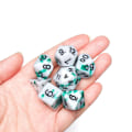 Pikkukuva 5 / 10: 7kpl/ set DND Dice Polyhedral Nopan VÄRIN VAIHTO 1 VÄRI color changing 1