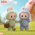 Miniatyrbild 5 av 5: Pop Mart Raboo Monsters – Delicious Macaroon Plysch Nyckelring Kollektion (1 Blind Box, 15cm) 3