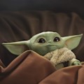Pikkukuva 3 / 5: STAR WARS - Lapsi - puhuva pehmo, jossa on hahmoääniä ja tarvikkeita - Mandalorialainen lelu - alkaen 3 vuotta Flerfärgad