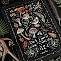 Miniatyrbillede 2 af 5: Dark Forest Lunar Calendar 2024, Vægkalender Månedskalender fra januar til december, 2024 Kalenderplanlægger for hjemmeskolekontorindretning No Hook 2pcs