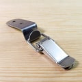 Miniatyrbild 4 av 5: 90 grader Duck-mouth Spänne Kroklås Rostfritt stål Fjäderbelastad Drag Toggle Spärrklämma Silver