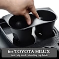Pikkukuva 3 / 4: 1x Toyota Hilux Sr5 4x4 2015~2021 vesimukin pidike Revo säilytyspidike Auton kuorma-auto juomapullon organizer kiinnitysteline | juomatelineet|