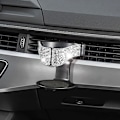 Pikkukuva 1 / 5: Auton tuuletusaukon juomakuppipulloteline Timantti tekojalokivi vesipulloteline juomakuppikiinnike Bling autotarvikkeet - juomatelineet White
