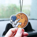 Pikkukuva 3 / 5: Suloinen sarjakuva Astronaut Hajuvesipala auton taustapeili Riippuva auton tuoksuosa Auton sisustustarvikkeet 2kpl|koristeet| C