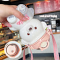 Pikkukuva 3 / 5: Karhu Vesipullo Pillillä, Kawaii Tiivis Vesikannu Säädettävällä Olkahihnalla Retkeilyyn ja Matkustamiseen Pink 1000ml