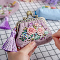 Miniatyrbild 2 av 4: Handgjorda broderimaterial, materialsats för handväskor, tygbroderi för nybörjare för vuxna Style 1