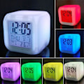 Miniatyrbild 2 av 5: Heytea Super Mario 3 Inch Small Size Mini Led Digital Pojkar Anime Väckarklocka Barn Sovrum Inredning Datum, tid, temperatur
