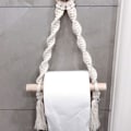 Pikkukuva 2 / 5: WC-paperiteline, käsintehty makramee-wc-paperiteline kylpyhuoneeseen, käsintehty kylpyhuoneen ripustusportti