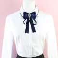 Miniatyrbillede 1 af 3: Bowknot Rhinestone Ribbon Sløjfe Broche Forbundet sløjfe til kvinder Halsslips Bryllupsfest Julegaveceremoni