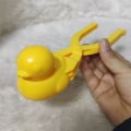 Pikkukuva 2 / 2: 4 kpl lumipallopihdit, talvinen lumipallolelu Duck