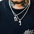 Pikkukuva 2 / 6: Kruunu Alku A-Z Kaulakoru, Iced Out Kirjainriipus 22-24 Tuuman Ketjulla, Miehet Naiset Bling Hip Hop Aakkoset Nimi Korut Lahja Suuret Alku Kirjaimet Kaulakorut H Silver
