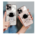 Miniatyrbilde 3 av 7: 6D Elektroplettet Astronaut Skjult Stativ Etui til iPhone Kvinner Astronaut Folding Stativ iPhone Etui med Kamerabeskytter Myk TPU Støtsikkert Deksel White iPhone 13 Pro Max