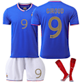 Pikkukuva 1 / 2: UEFA Euro 2024 Ranskan kotijoukkueen nro 9 Giroudin lasten jalkapalloasu No.9 Giroud 24
