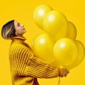 Miniatyrbilde 6 av 7: 129 stk gule ballonger i forskjellige størrelser 18 12 10 5 tommers lateksballongbue for maskeradepartydekorasjon kjønnsavsløring uteksaminering jubileum Yellow