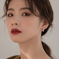 Miniatyrbillede 3 af 5: AVEKI Delicacy Dame Guld CZ Huggie Hoop Øreringe 18K Guldbelagt Hvid Multicolor Diamant Cubic Zirconia Indlæg Sleeper Små Delikate Boho