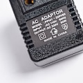Miniatyrbild 2 av 5: Spänningsomvandlare Spänningsomvandlare 110V/220V 220v/110v effekt 50W