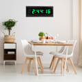 Miniatyrbillede 2 af 8: Moderne LED digital vægur med evighedskalender til hjemmet indretning i soveværelset 100-240V