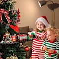 Miniatyrbillede 5 af 8: Juletogsæt med lys og lyd Elektrisk toglegetøj Nissens ekspreslevering Juletoglegetøjspresente til børn