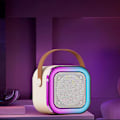 Miniatyrbillede 8 af 8: Mini Karaoke Maskine Karaoke Højttaler med Trådløs Mikrofon Lyseffekter Bærbar Karaoke System med Batteri til Hjemmefest Hvid med 1 Mikrofon
