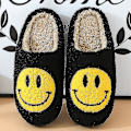 Miniatyrbillede 1 af 5: Retro Bløde Plys Smilende Ansigt Slip-on Tøfler til Par - Sort (Størrelse 39-40)