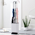Miniatyrbilde 8 av 8: Paraplystativ med Avtakbar Vannbrett Behagelig Paraplyoppbevaring for Hotellobby Svart