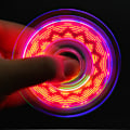 Miniatyrbillede 8 af 8: LED Fidget Spinner Legetøj Klar LED Lys Op Fidget Finger Terning Anti Stress Release Legetøj til Børn Voksne
