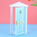 Miniatyrbillede 5 af 8: 1:12 Dukkehust miniatyr trædør Børn sjov legetøjspresente dekoration (blå)