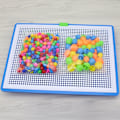 Pikkukuva 7 / 8: 296 kpl värikkäitä sienenauloja Pegboard-palapelisetti 3D-mosaiikki-palapeli Pelikivet DIY-lelusetti lapsille