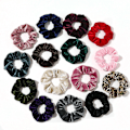 Miniatyrbillede 1 af 8: 10 ST Hår Scrunchies Enkelt Mode Slikkefarve Fløjl Elastiske Scrunchies Hårelastikgaver til Kvinder Piger