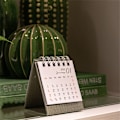 Miniatyrbild 7 av 10: Kalender Skrivebordskalendere GRÅ grey