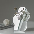 Miniatyrbild 5 av 9: Akrylvas Blombehållare C C C