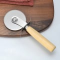 Miniatyrbild 7 av 10: Pizzaskärare Bakskärare Skärhjulsskärare