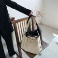 Miniatyrbild 8 av 10: Olkalaukku Crossbody Bag MUSTA black