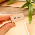 Miniatyrbild 10 av 10: Trästämplar siffror Engelska månader Veckor E E E