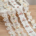 Miniatyrbild 6 av 10: Ompelumateriaali 3D-kukkakirjonta C C C