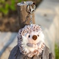 Miniatyrbillede 3 af 5: 2 stk. mini plysdyr legetøj Sød pindsvin nøglering Bilnøgleposer Håndtaske Charms Vedhæng til børn Piger