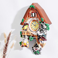 Miniatyrbilde 5 av 5: Tradisjonell veggklokke i tysk stil, kvartsbevegelse, timelig gjøkurfuglsang, fosselyd (gul)