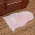 Miniatyrbillede 5 af 5: Imiteret lammeskind fåreskind tæppe lammeskindsimitat tæppe langhåret pels look imitation uld sengetæppe sofa måtte (60 x 90 cm, Rosa)