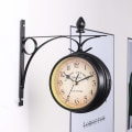 Miniatyrbillede 1 af 5: Retro Dobbeltsidet Væg Ur Udendørs Have Ur (Sort)