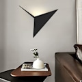 Miniatyrbillede 5 af 5: Moderne indendørs LED væglampe trekant væglampe jern korridorlampe til soveværelse trapper (varmt lys 3000K)