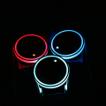 Miniatyrbillede 4 af 5: 2 stk. LED-bilkopholdere - Kopholder med 7 farver lysende lyspude - USB-opladningsmåtte til drikkekopholder - Dekorationsatmosfærelys