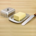 Miniatyrbilde 4 av 5: Smørboks i rustfritt stål med lokk