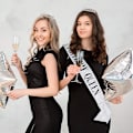Pikkukuva 4 / 5: Syntymäpäiväsankarin tiara ja strassit - juhlatarvikkeet, hopea