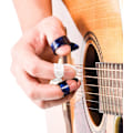 Miniatyrbild 3 av 5: Tumgrepp Fingerpicks, Medium, Vinklad Platt, Celluloid Gitarr F