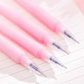 Pikkukuva 3 / 5: Kukka kuulakärkigelitussin, silikoni kirsikankukka hieno kärki musta rollerball geeli mustekynä toimistoon kouluun, 12 kpl（keltainen）