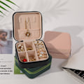 Miniatyrbillede 3 af 4: Pink, 9,5 * 9,5 * 5 cm lille bærbar syntetisk læder smykkeskrin